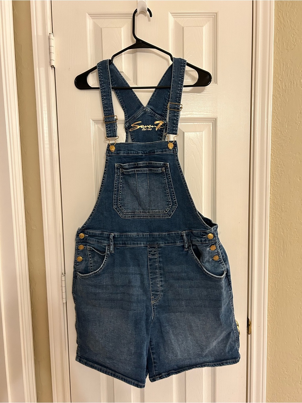 NWOT Ladies Seven7 Denim Cotton Stretch Jean Bib Overall Shorts Size 14